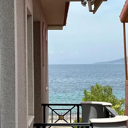Stella Maris Sea Front Apartment
