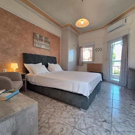 Stella Maris Sea Front Apartment Kanatádhika